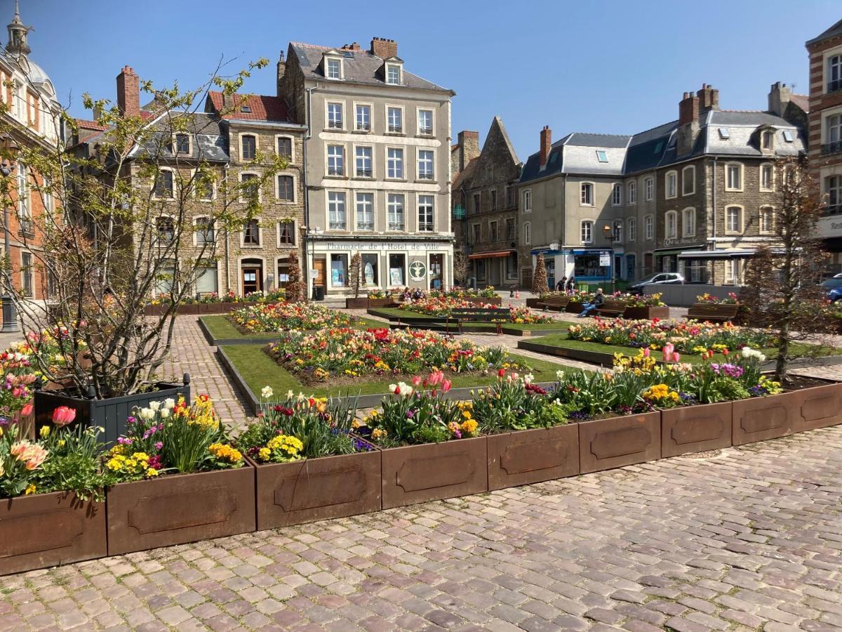 Meuble De Tourisme, Les Chambres Du Beffroi Boulogne-sur-Mer Exterior photo